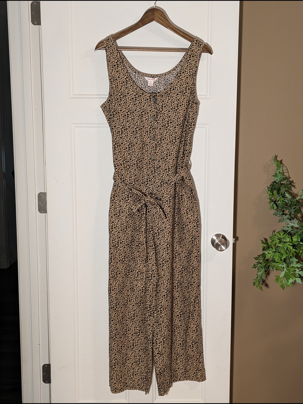 Joe Fresh Beige and Black Sleeveless Jumpsuit with Tie Waist. Sz Med. Summer.
